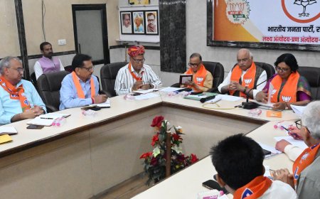 जीत की हैट्रिक के लिए परिश्रम की पराकाष्ठा के लिए तैयार रहें कार्यकर्ताः- डाॅ. विनय सहस्त्रबुद्धे