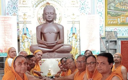 भगवान अजीत नाथ जी के मोक्ष कल्याण का निर्वाण लाडू अर्पित किया