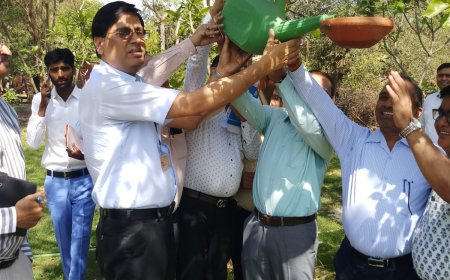 पक्षियों के लिए परिंडे व चुग्गा पात्र स्वेच्छा से लगवाकर पुण्य के भागीदार बनें