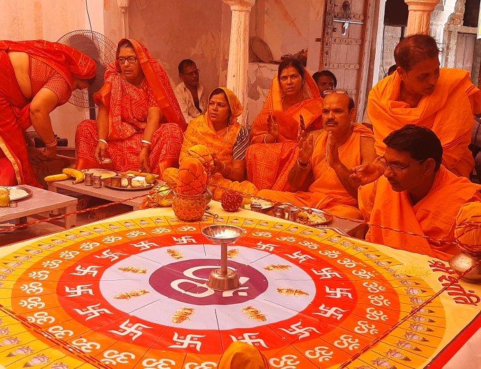धर्मनगरी निवाई खंडवा जैन मंदिर में भक्ति भाव से हुआ शांति विधान पूजा