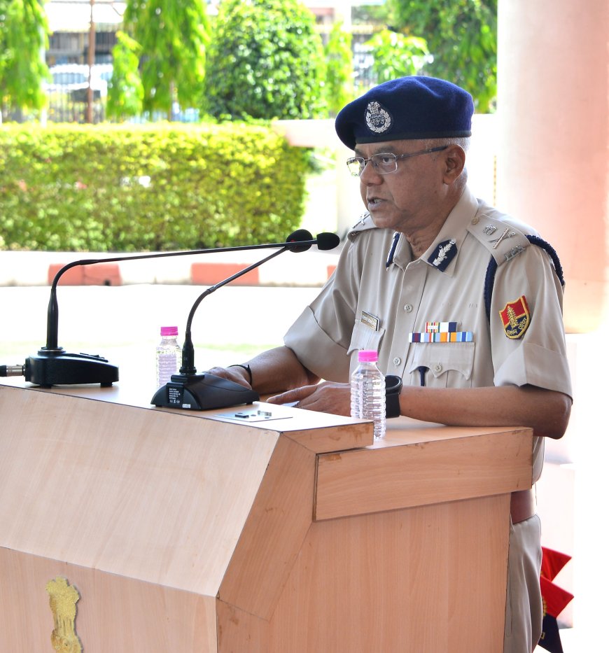 डीजीपी ने 75 वर्षों की गौरवमयी यात्रा में राज्य पुलिस बल के योगदान को सराहा