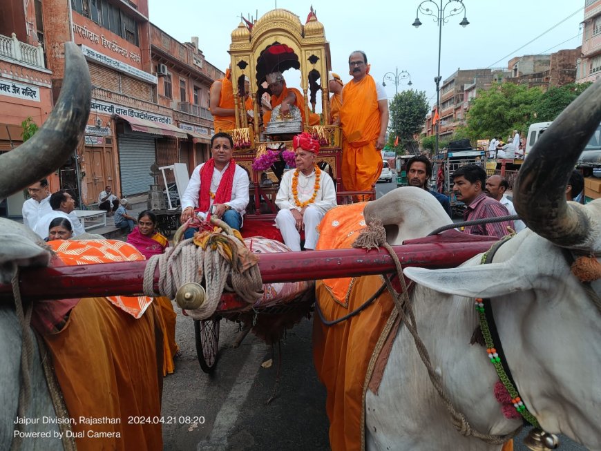 राजधानी गुलाबी नगरी में धूमधाम से निकली शोभायात्रा गूंजा  जय महावीर-जय महावीर’