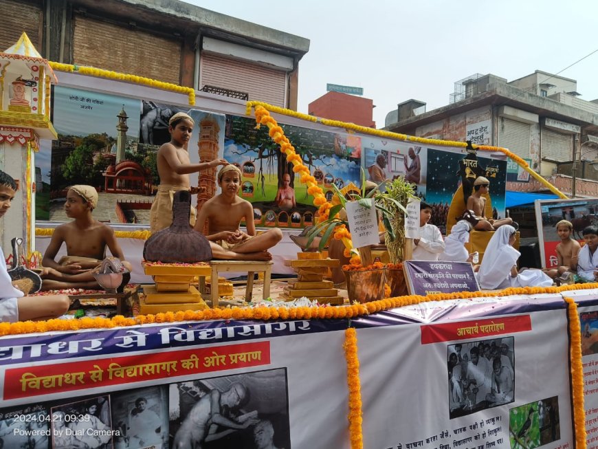 राजधानी गुलाबी नगरी में धूमधाम से निकली शोभायात्रा गूंजा  जय महावीर-जय महावीर’