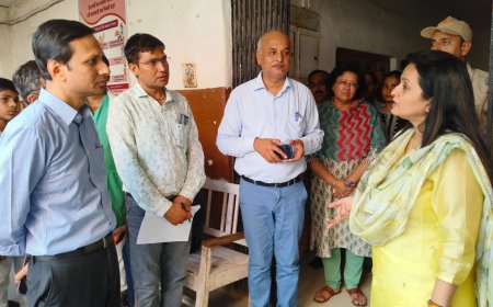 संभागीय आयुक्त ने ली जिला एवं उपखण्ड स्तरीय अधिकारियों की बैठक