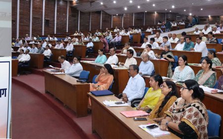 शिक्षा एक महत्त्वपूर्ण सेवा -शासन सचिव, स्कूल शिक्षा