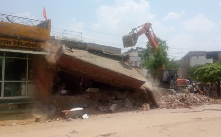 अवैध अतिक्रमणों हटाए