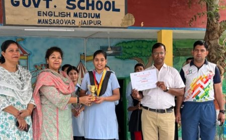 महात्मा गांधी सरकारी स्कूल में वाणी जैन का स्वागत-सम्मान