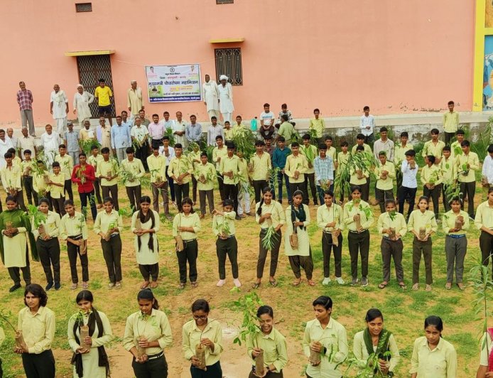 महाअभियान के तहत जयपुर संभाग के राजकीय विद्यालयों में हुआ वृक्षारोपण