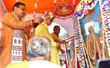 मुख्यमंत्री  ने श्री गोविंददेव जी की शोभायात्रा का किया शुभारंभ