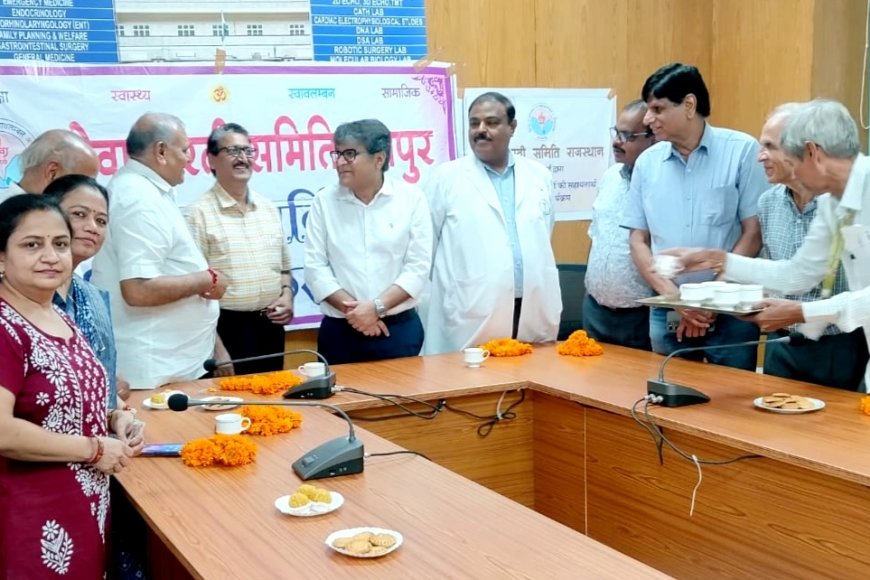 सेवा भारती ने भेंट कीं व्हीलचेयर