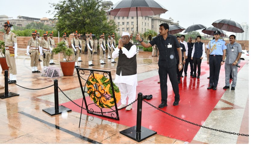 राज्यपाल बागडे ने  शहीदों को श्रद्धा सुमन अर्पित कर किया नमन