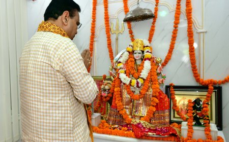 शारदीय नवरात्रा मुख्यमंत्री ने  पूजा-अर्चना कर,प्रदेशवासियो की सुख,समृद्धि की कामना की