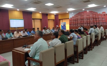 राजकीय विद्यालयों में बुनियादी सुविधाओं की सुनिश्चितता और नामांकन वृद्धि पर जोर