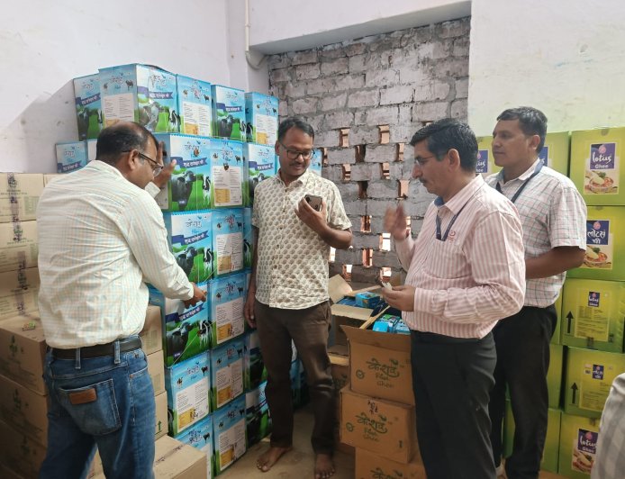 मिलावट के खिलाफ अभियान, नकली होने के संदेह पर 7 हजार 650 किलो सरसों का स्टॉक सीज