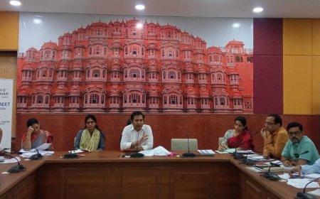 साप्ताहिक समीक्षा बैठक में अधिकारियों को दिये निर्देश