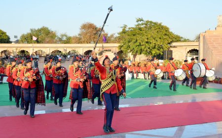 सारे जहाँ से अच्छा हिंदुस्ता हमारा'