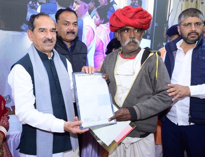 देश के दलित, पिछड़े और आदिवासी लोगों को आर्थिक मजबूती प्रदान करेगी स्वामित्व योजनाः- मदन राठौड़