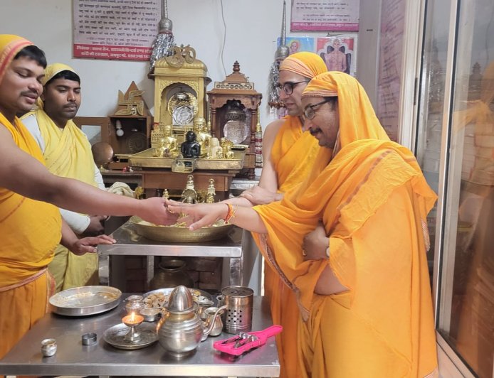 वासुपुज्य ज्ञान कल्याणक समारोह मनाया