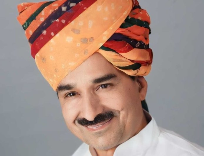 मोदी सरकार ने खादी के उत्पादों की बिक्री बढ़ाने और कारीगरों की आय बढ़ाने की दिशा में किया सराहनीय कार्य:— मदन राठौड़