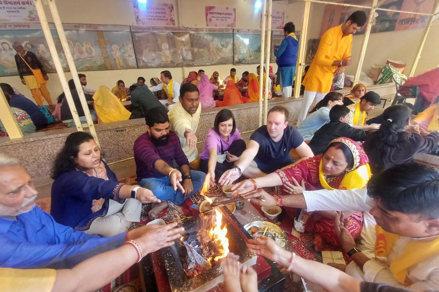गोविंद देवजी मंदिर में नौ कुंडीय गायत्री महायज्ञ