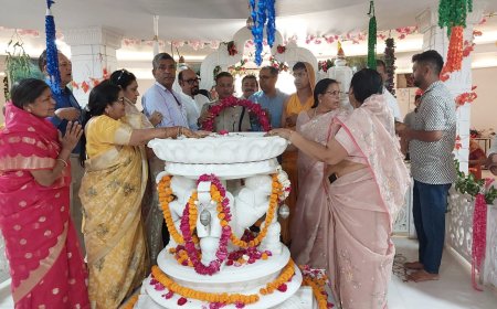 श्रद्धालुओं ने आर्यिका सुपार्श्वमती माताजी को 14 वीं पुण्यतिथि पर चढ़ाया पुष्प चक्र,