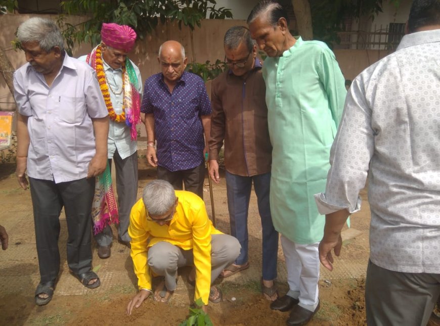एक परिवार एक पौधा अभियान की शुरूआत