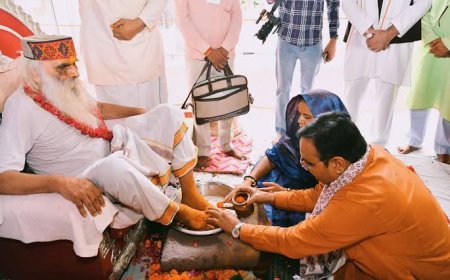 मुख्यमंत्री ने गुरू पूर्णिमा पर किया संत-महात्माओं का सम्मान-सत्कार