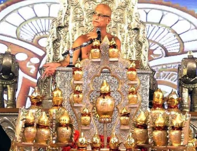 गुरु धर्म के जरिए जीवन को दिशा भी देते:आचार्य पुलक सागर