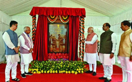 पीएम मोदी ने किया सांसदों के लिए नए फ्लैट्स का उद्घाटन