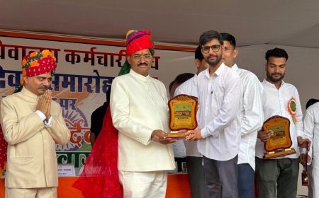 स्वाधीनता दिवस पर सूचना एवं जनसंपर्क विभाग के कार्मिक हुए सम्मानित