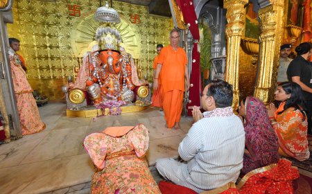 मुख्यमंत्री ने मोती डूंगरी गणेश मंदिर में किए दर्शन