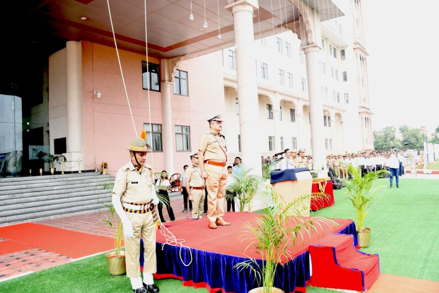 स्वतंत्रता दिवस पर पुलिस मुख्यालय, जयपुर में उमड़ा देशभक्ति का जज्बा
