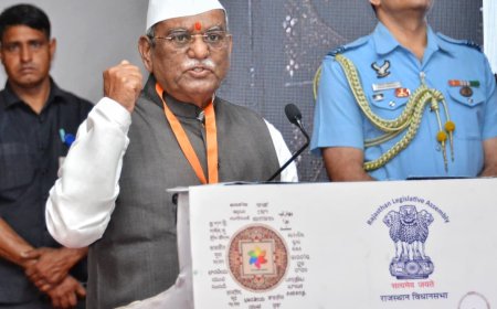 लोकतंत्र के सुदृढ़ीकरण के लिए मिलकर कार्य करें -राज्यपाल