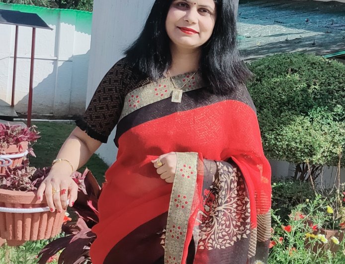 “उत्कृष्ट अभिव्यक्ति का माध्यम हिन्दी”