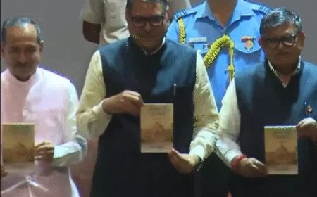 सांप-सीढ़ी के खेल के जरिए इशारों ही इशारों में बयां किए वाक्ये