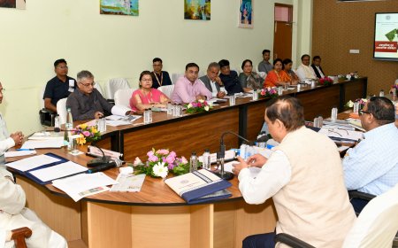 गोद लिए गांवों में प्राथमिक कक्षाओं के बच्चों को जागरूक बनाने की पहल भी करे विश्वविद्यालय- राज्यपाल