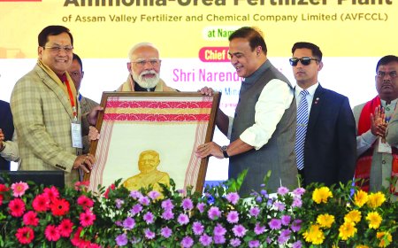 असम में मोदी बोले-बांग्लादेशी घुसपैठिए कांग्रेस ने ही बसाए