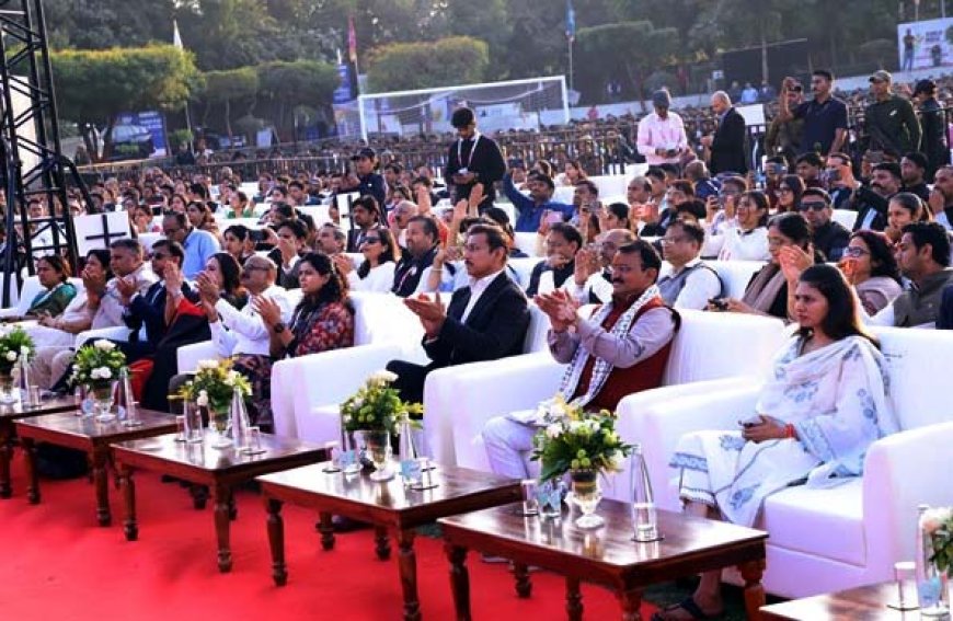 खेलों का शानदार माहौल देखकर फिर से मैदान में उतरने का मन करता है: राठौड़