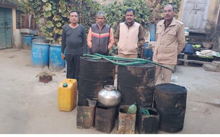 अवैध मदिरा पर कार्रवाई