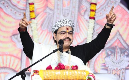 भगवान प्रसन्न होते हैं माता पिता की सेवा से: आचार्य मृदुल कृष्ण