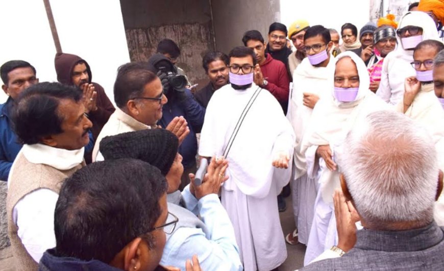 आचार्य महाश्रमण के दर्शन कर लिया आशीर्वाद