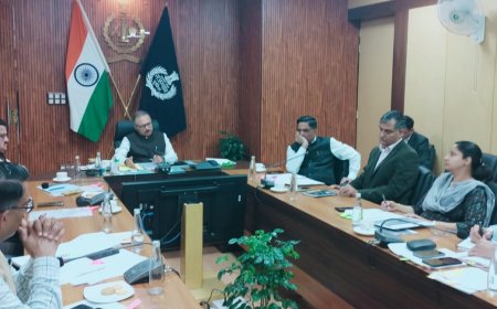 पर्यटकों की सुरक्षा व सुविधा के पुख्ता प्रबंध करने के संबंध में हुई चर्चा