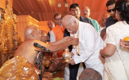 विश्व का कल्याण अहिंसा, बहुलवाद और लोभहीनता के मार्ग में निहित है:: भागवत