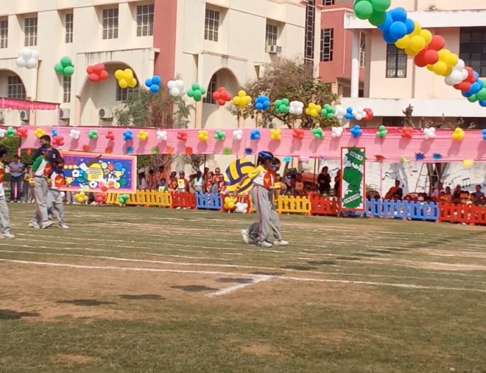 वार्षिक खेल दिवस के अवसर पर बच्चों ने उत्साहपूर्वक भाग लिया