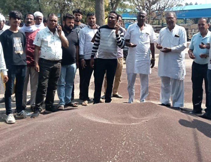 कृषि उपज मण्डी में सरसों की बम्पर आवक