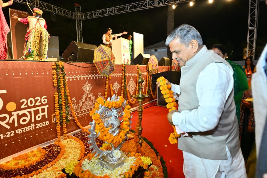 जयपुर की गालीबाज़ी, अलगोजा, माँझीरा और तमाशा ने जमाया रंग