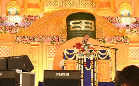 कलयुग में तपस्या कम और समस्याएं ज्यादा हो गई है - पंडित प्रदीप मिश्रा