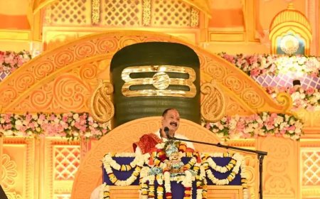 भोले बाबा भाव के भूखे हैं आडंबर के नहीं: प्रदीप मिश्रा