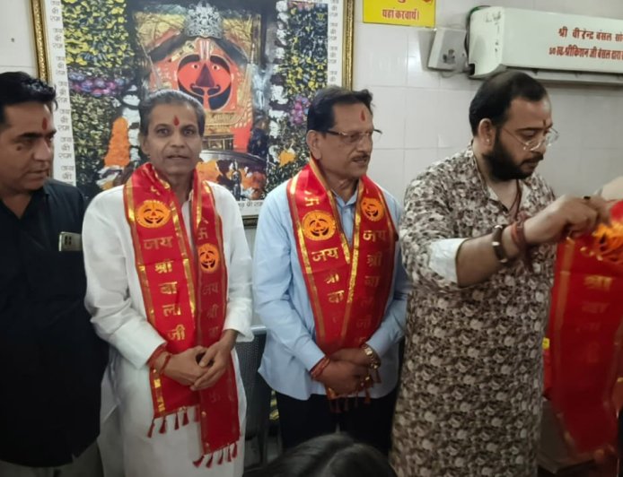 भाजपा प्रदेश मीडिया संयोजक वशिष्ठ ने किए सालासर बालाजी के दर्शन