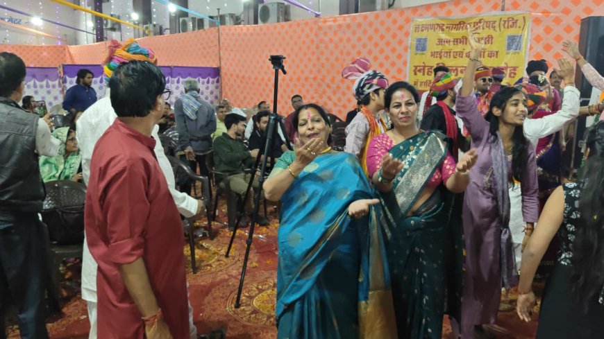 अपनों के संग रंगों की सौंधी खुशबू